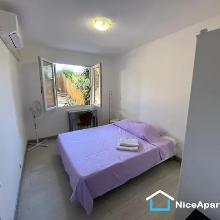 Apartamento Hillside With 100 Sqm Private Garden