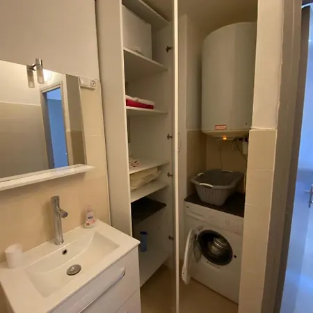 Hillside With 100 Sqm Private Garden * Nice