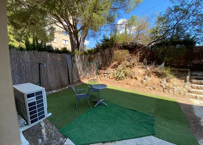 Appartement Hillside With 100 Sqm Private Garden